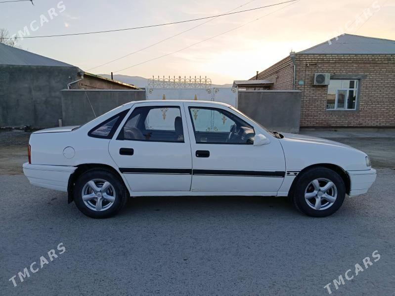 Opel Vectra 1992 - 34 000 TMT - Бахарден - img 1