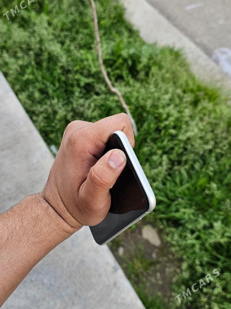 iphone 11 - 10 mkr - img 1