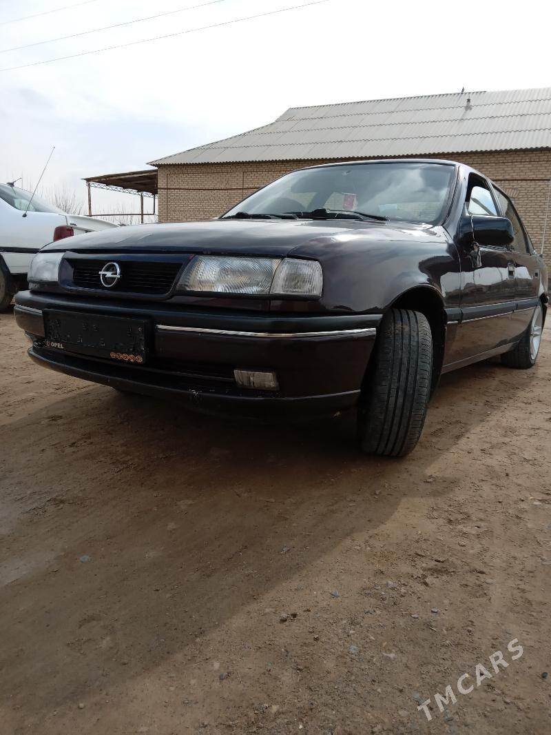 Opel Vectra 1993 - 43 000 TMT - Sakarçäge - img 1