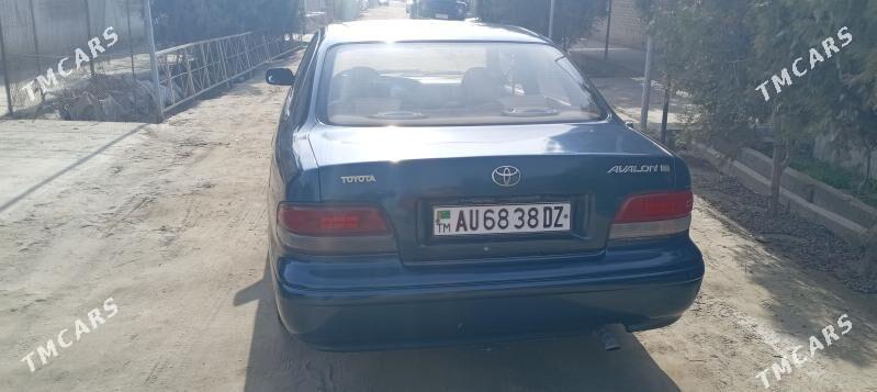 Toyota Avalon 1995 - 120 000 TMT - Шабатский этрап - img 1