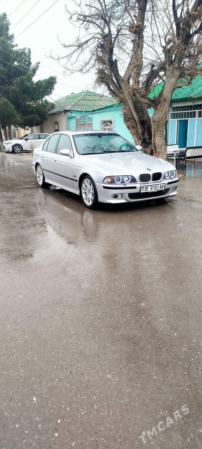 BMW E39 2000 - 117 000 TMT - Aşgabat - img 1