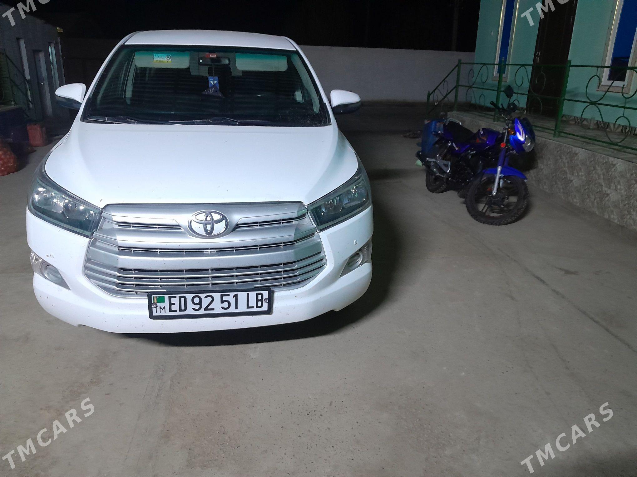 Toyota Innova 2021 - 280 000 TMT - Керки - img 1