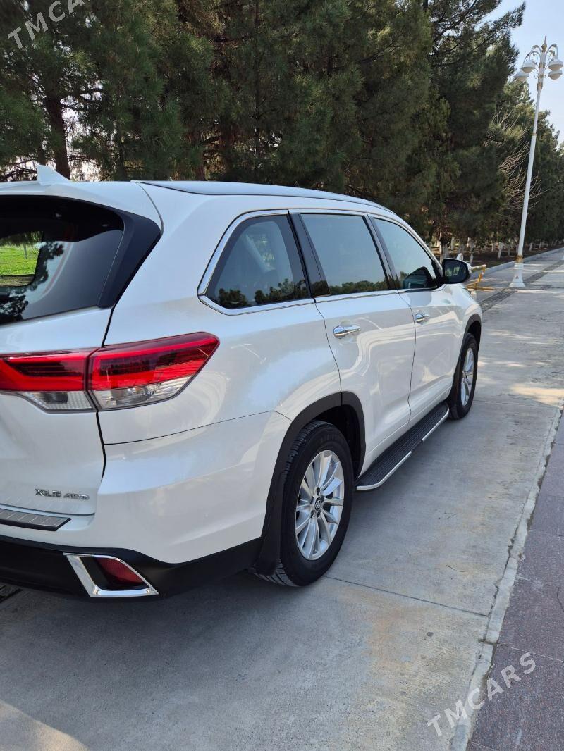 Toyota Highlander 2017 - 580 000 TMT - Aşgabat - img 1