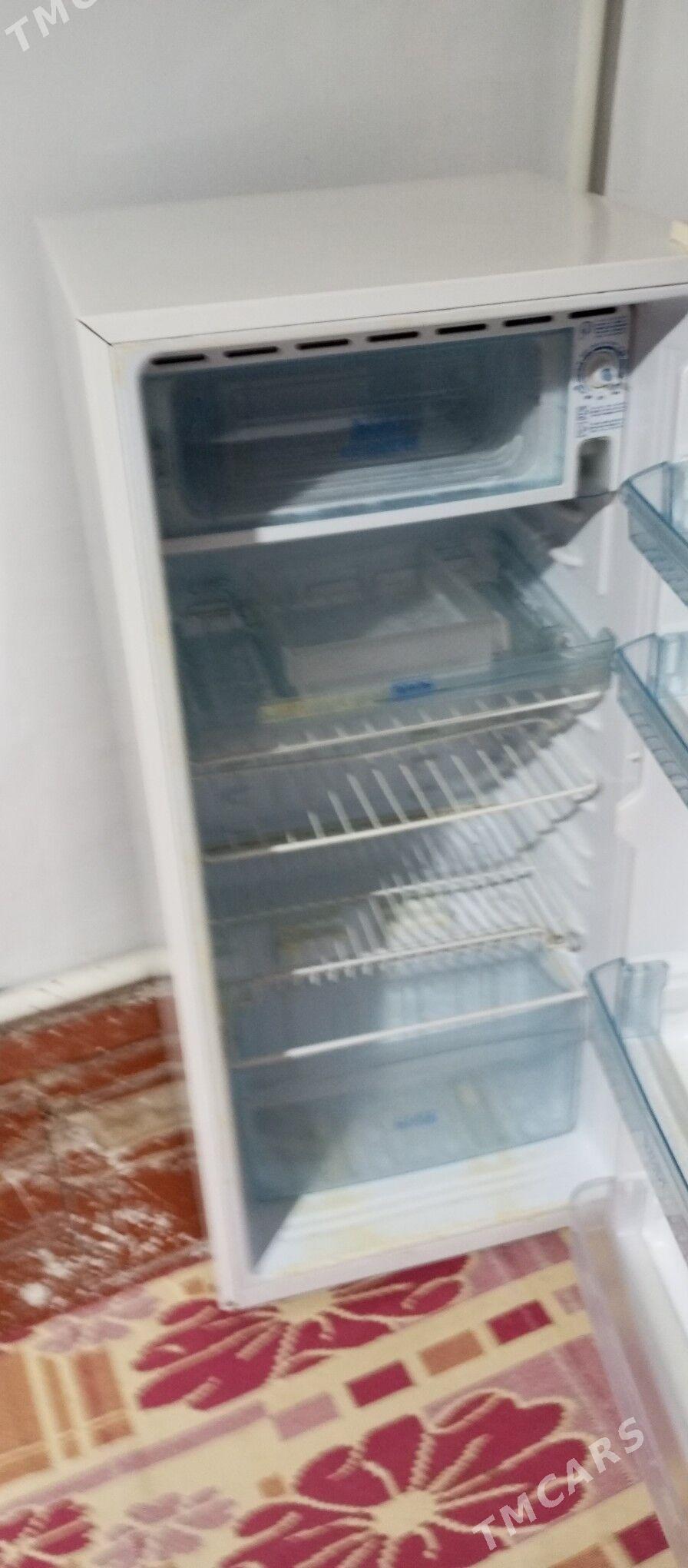 холодильник, почти новая, - Çärjew - img 1