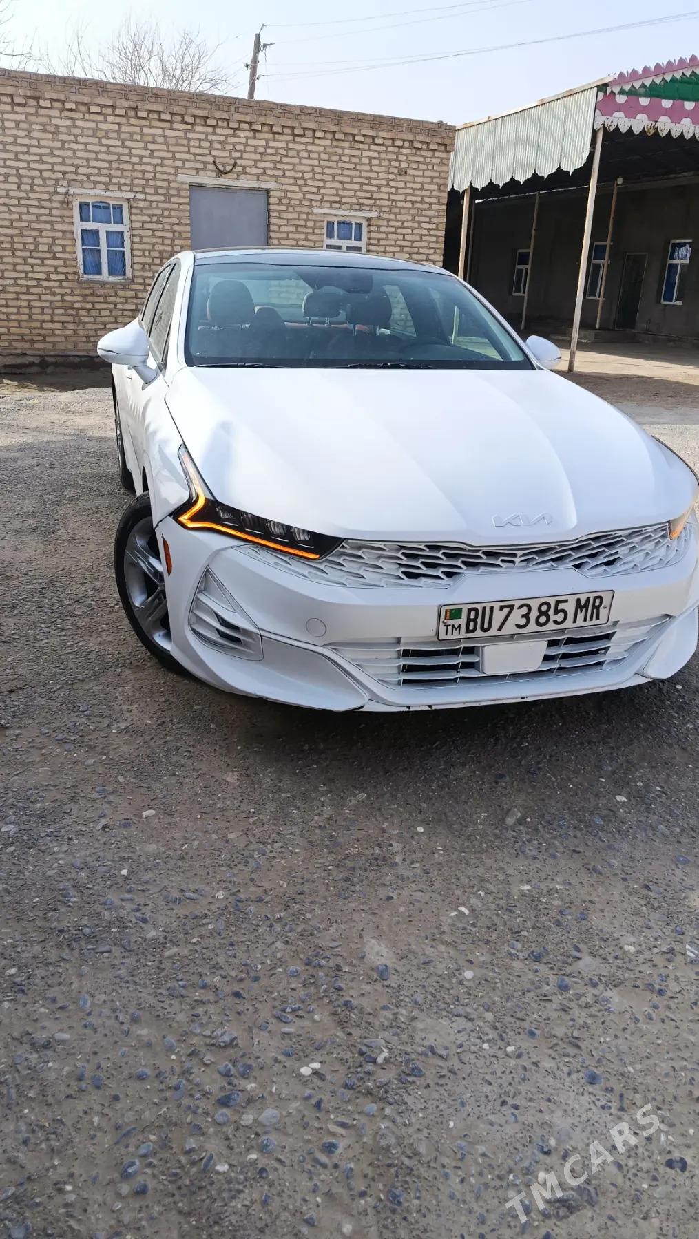 Kia K5 2022 - 300 000 TMT - Ýolöten - img 1