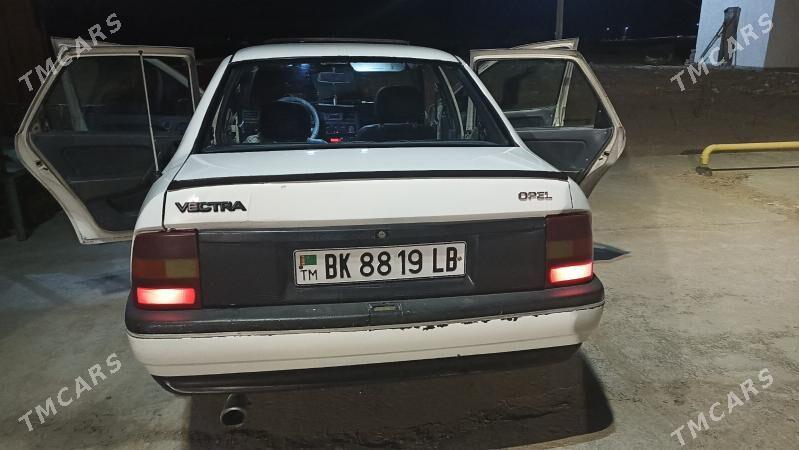 Opel Vectra 1992 - 30 000 TMT - Сейди - img 1