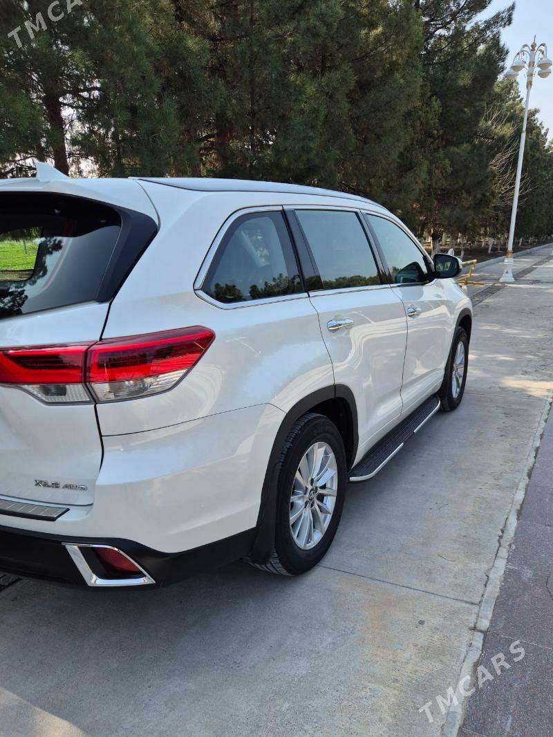 Toyota Highlander 2017 - 555 000 TMT - Aşgabat - img 1