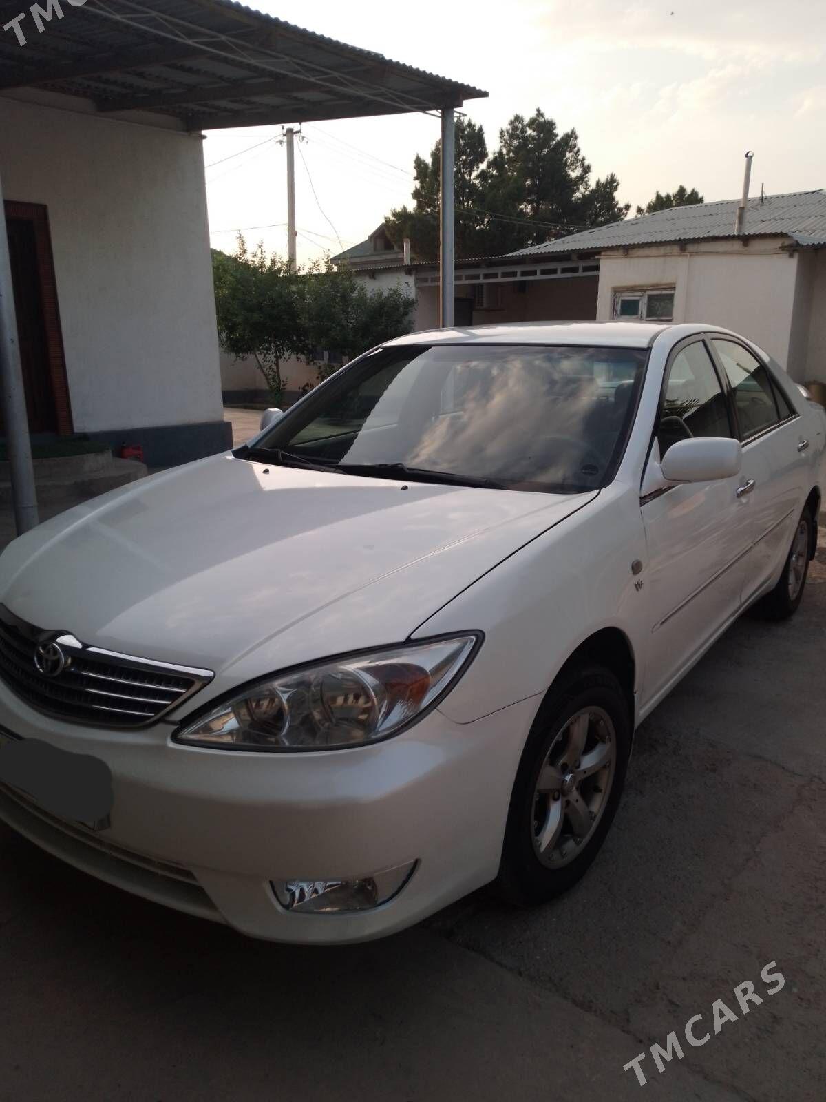Toyota Camry 2003 - 180 000 TMT - Ак-Бугдайский этрап - img 1