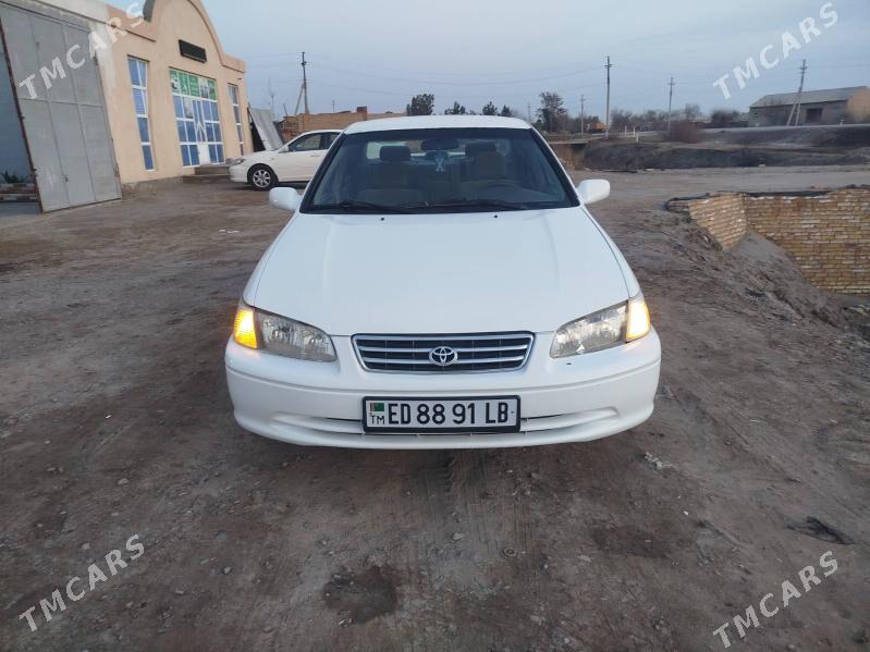 Toyota Camry 2001 - 135 000 TMT - Garabekewül - img 1