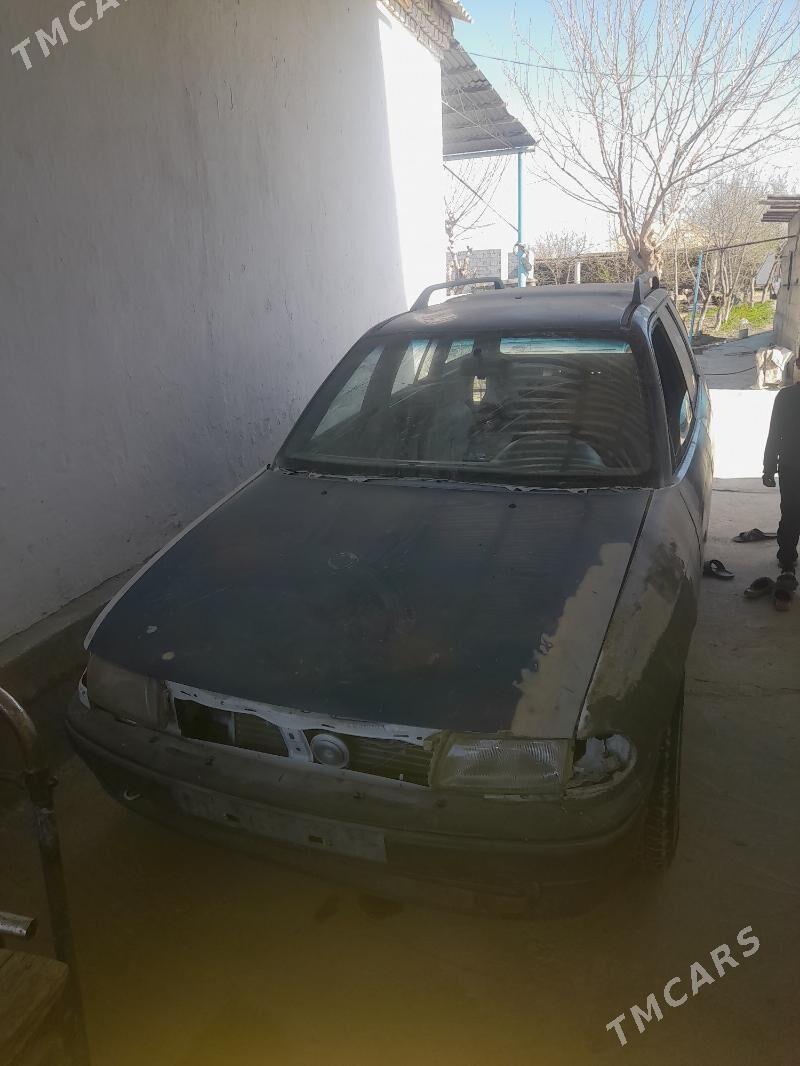 Opel Astra 1995 - 30 000 TMT - Bäherden - img 1