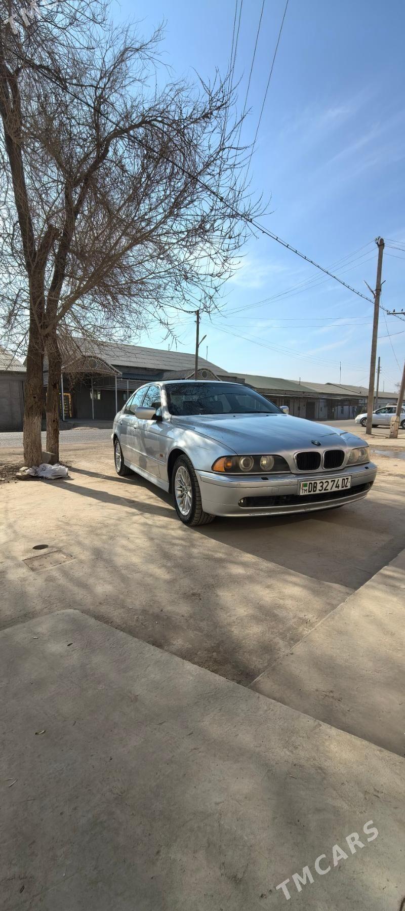 BMW 530 2004 - 150 000 TMT - Гурбансолтан Едже - img 1