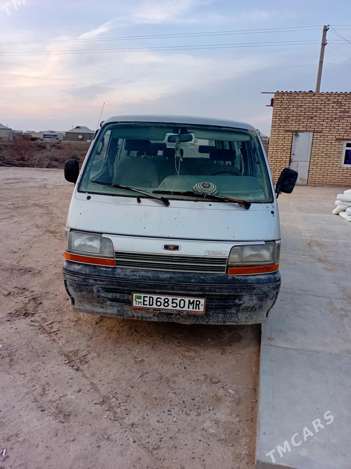 Toyota Hiace 1990 - 50 000 TMT - Mary - img 1