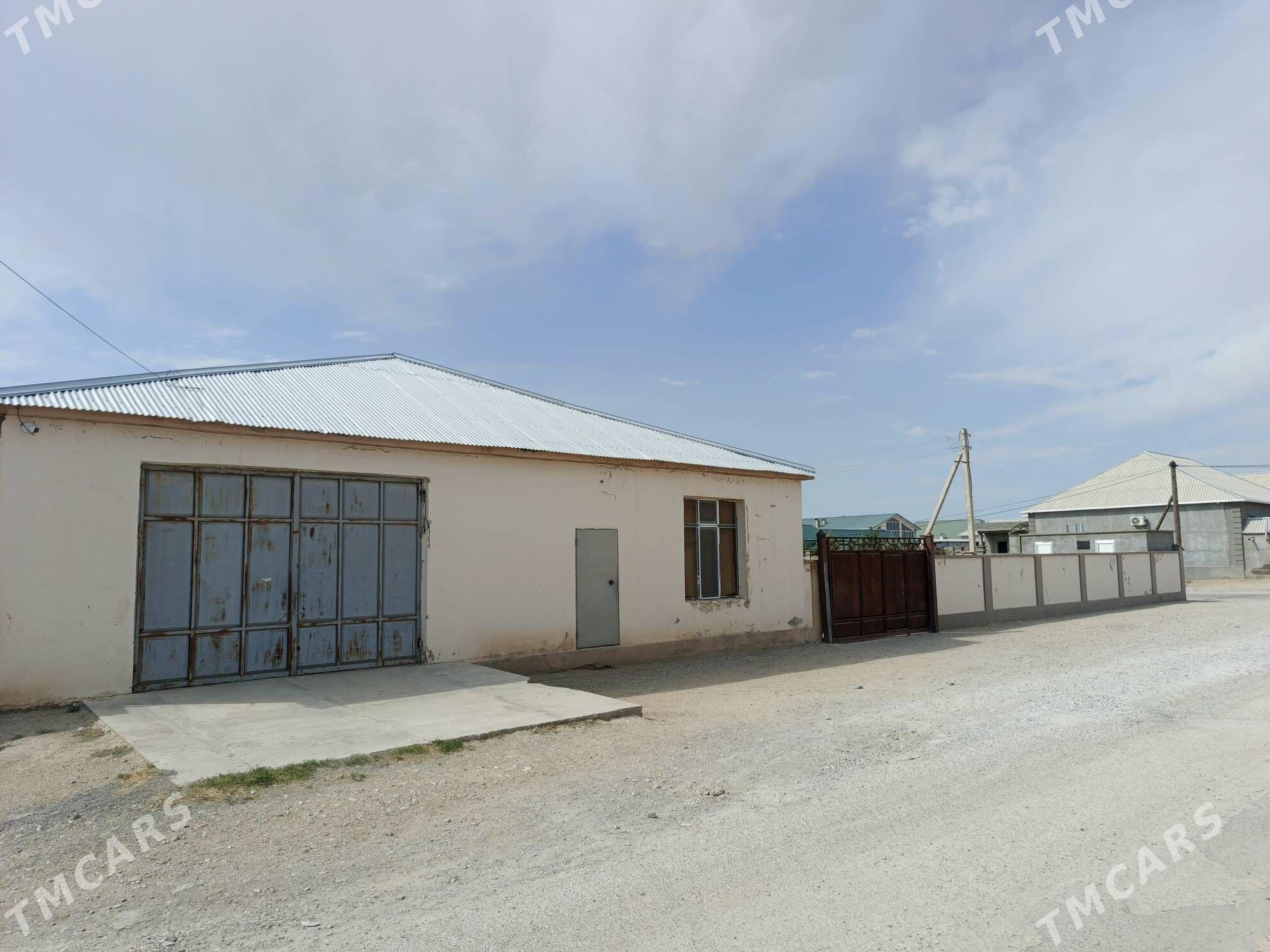 Arenda sklad 25x15 metr - Балканабат - img 1