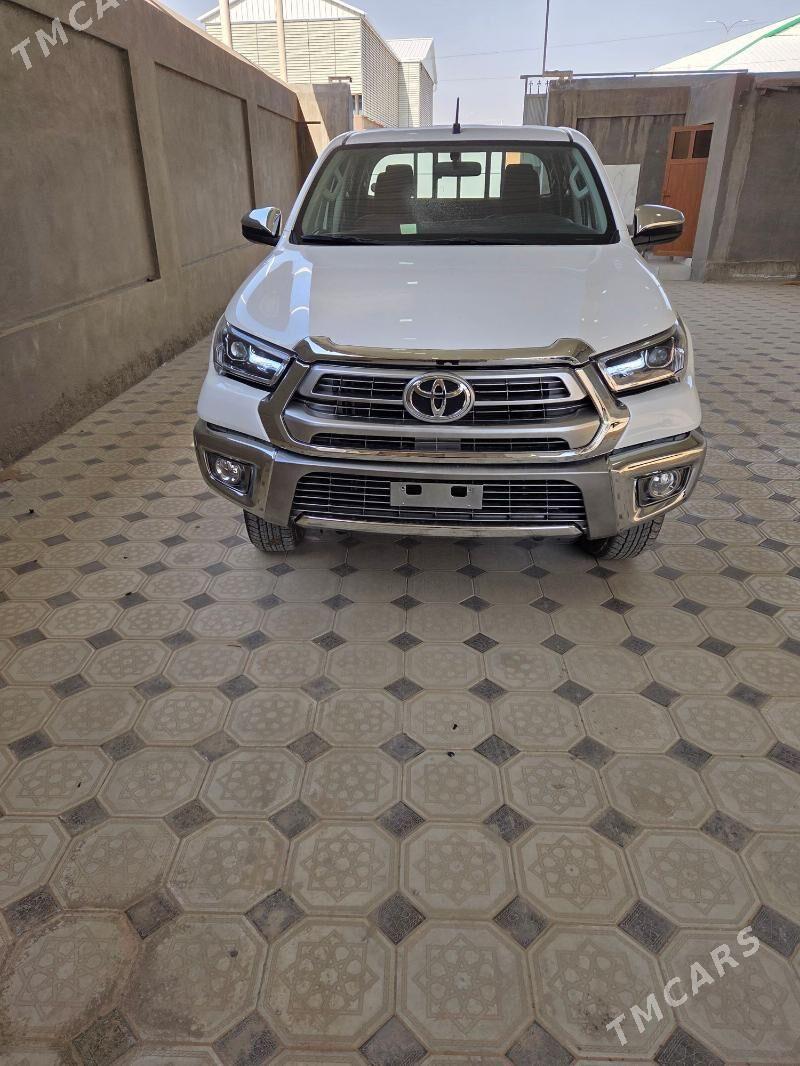 Toyota Hilux 2025 - 595 000 TMT - Mary - img 1