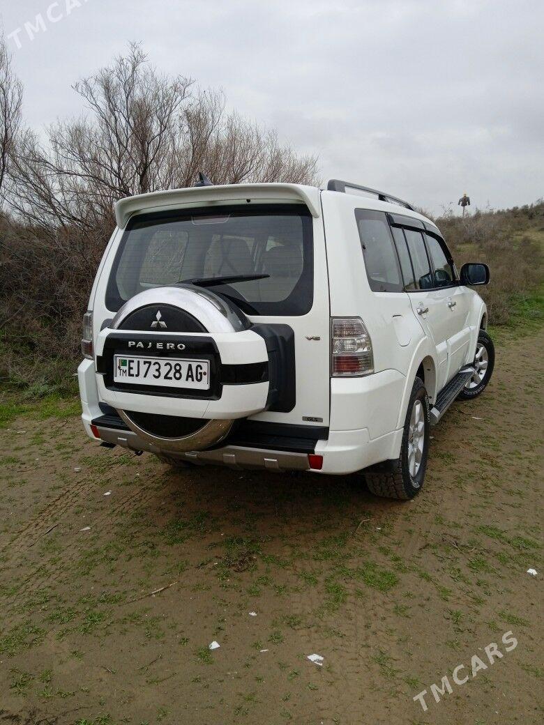 Mitsubishi Pajero 2009 - 250 000 TMT - Ким район - img 1