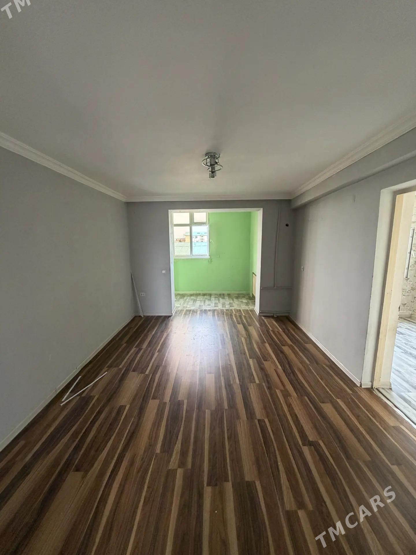 3-Mkr. 4-Komnat. Kwartira - 3 мкр - img 1