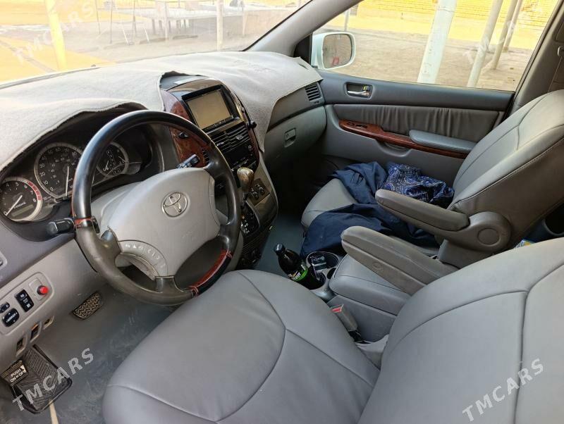Toyota Sienna 2004 - 210 000 TMT - Sarahs - img 1