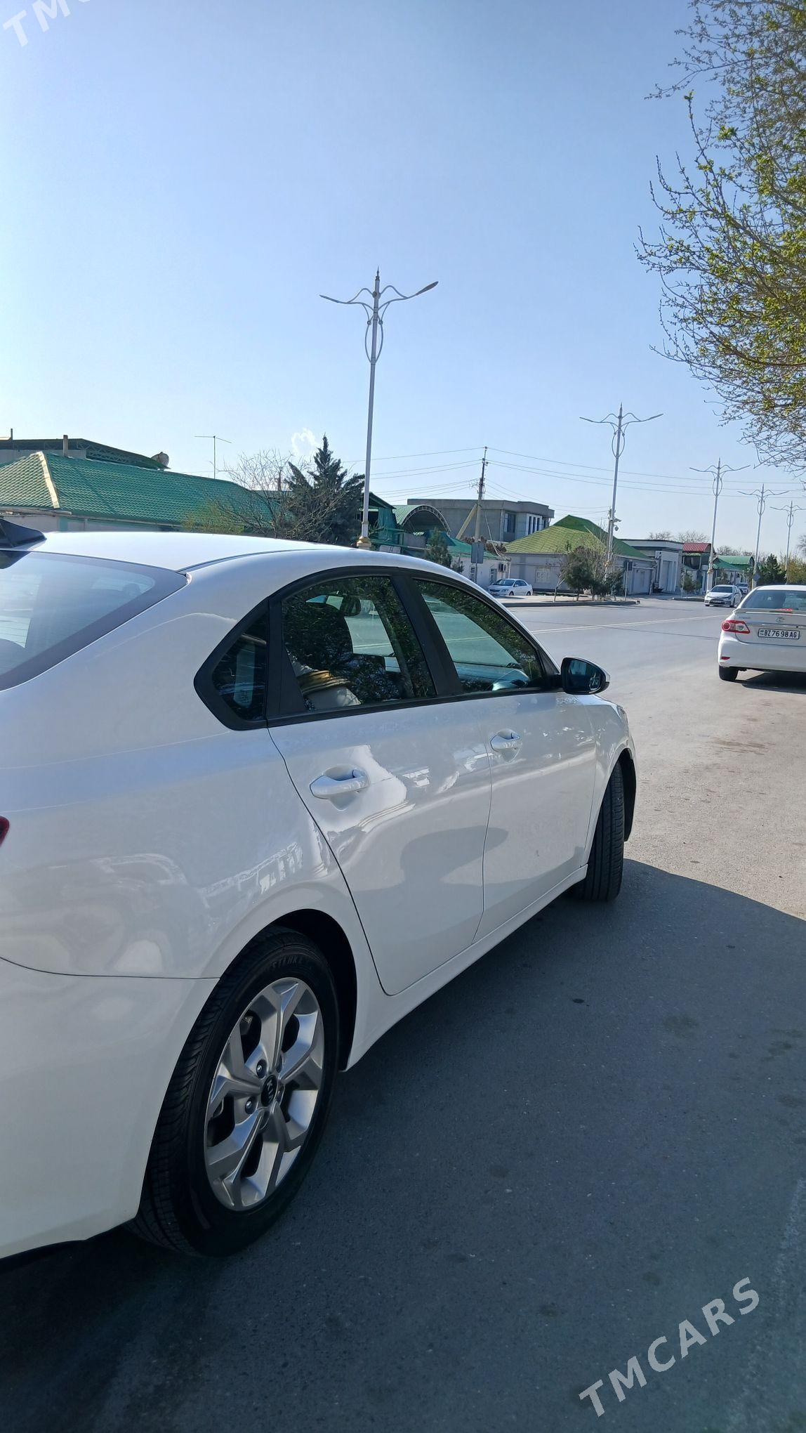 Kia Forte 2021 - 230 000 TMT - Гаудан "В" - img 1