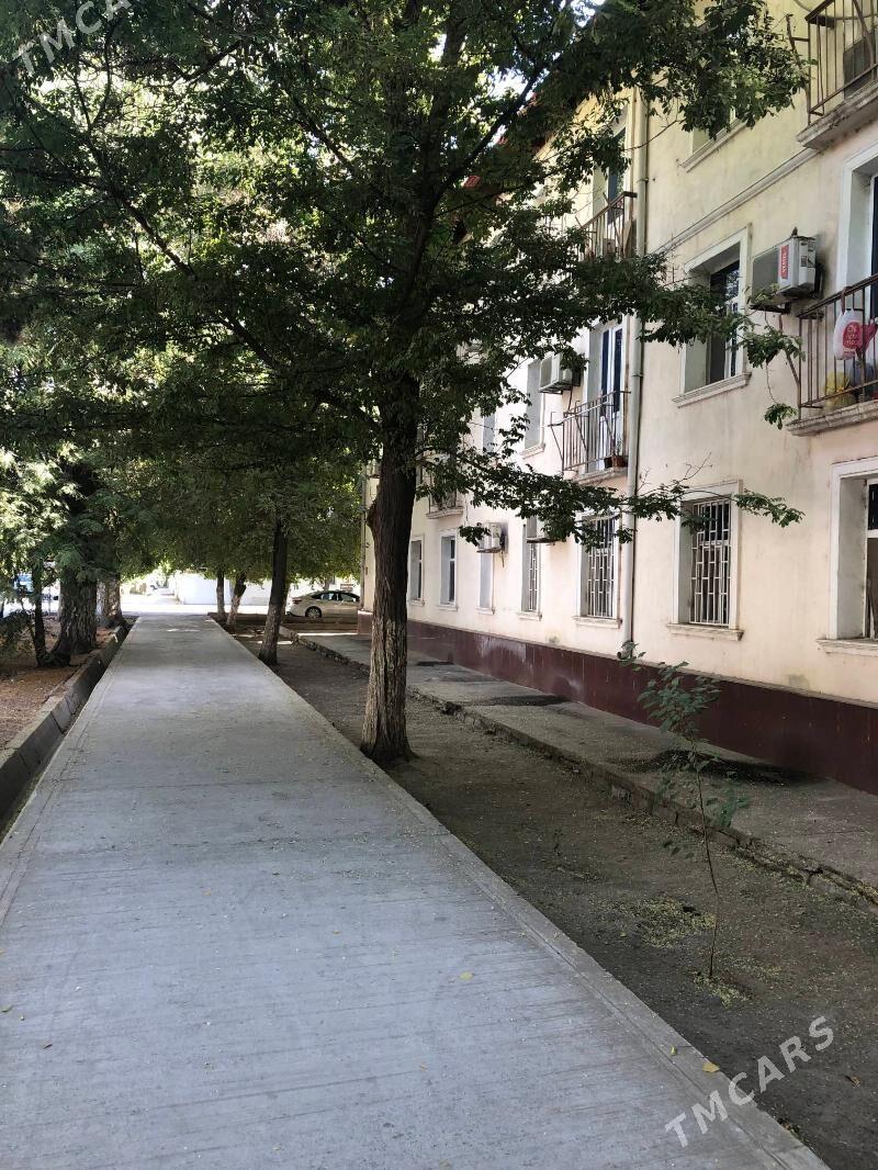 ПРОДАЮ В ЦЕНТРЕ - Kim raýon - img 1