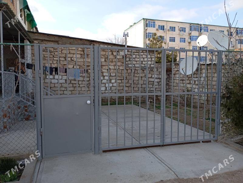 Turba, demir - Туркменбаши - img 1