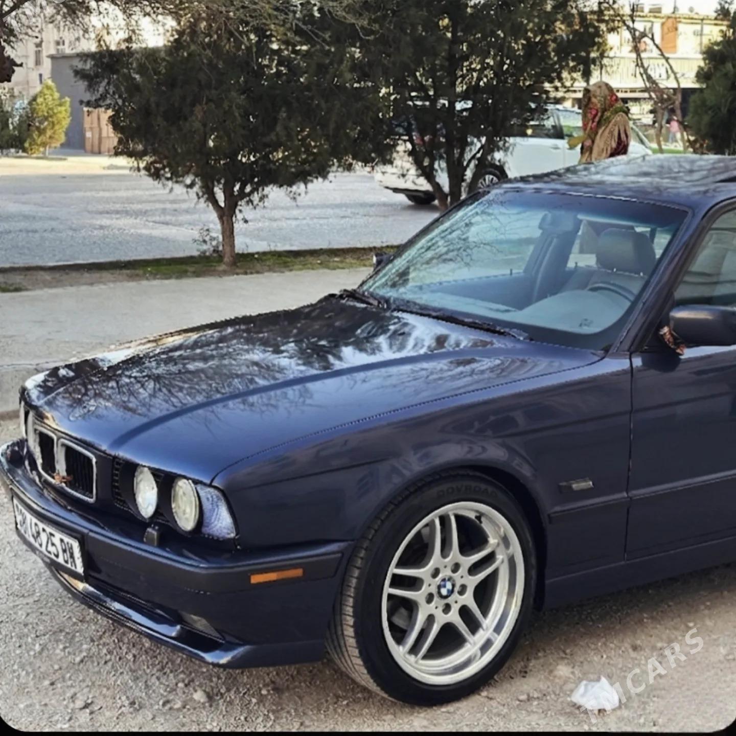 BMW E34 1995 - 105 000 TMT - Балканабат - img 1