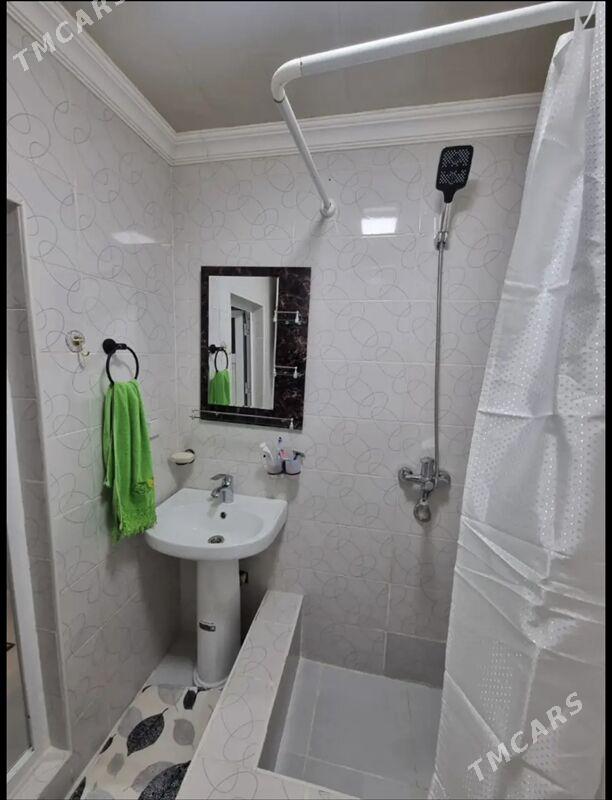 продаем - 4 мкр - img 1