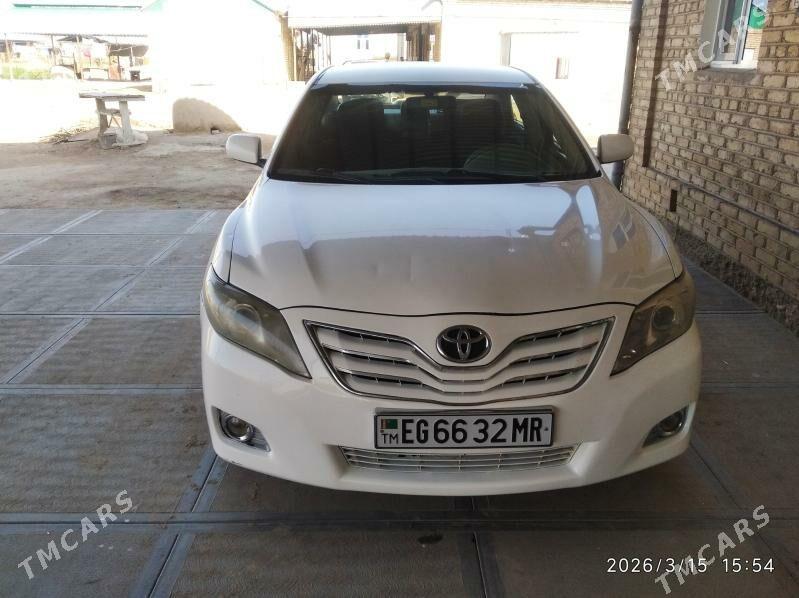 Toyota Camry 2010 - 150 000 TMT - Мургап - img 1