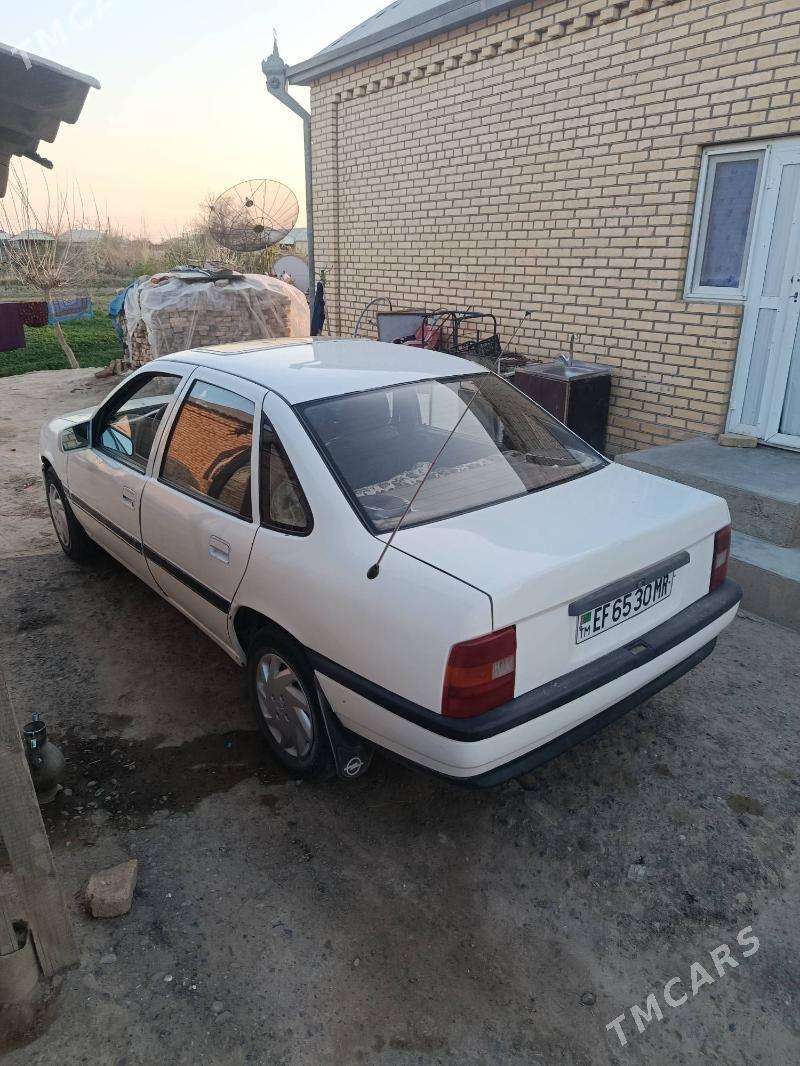 Opel Vectra 1991 - 30 000 TMT - Murgap - img 1