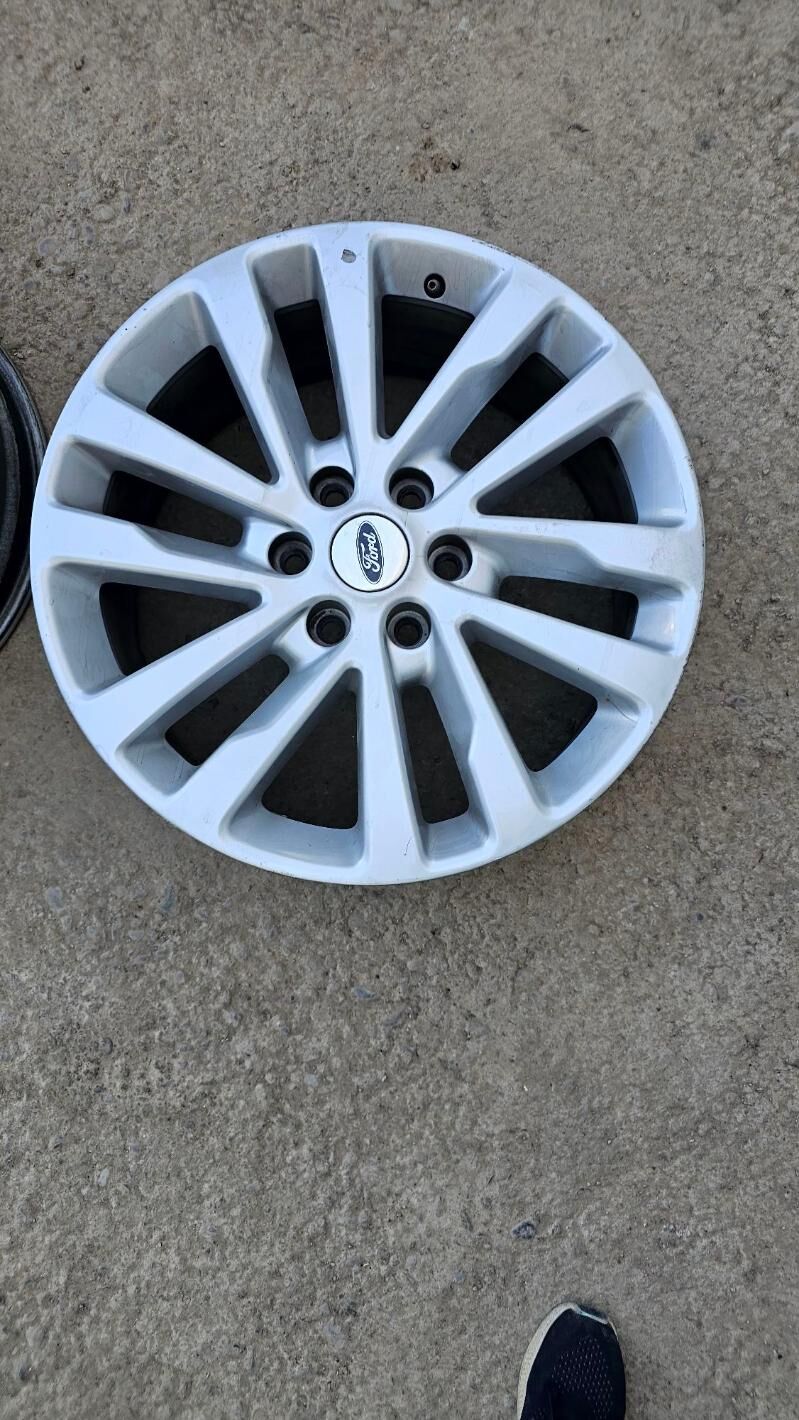 20lik diska FORD EXPEDITION 4 000 TMT - Мары - img 1