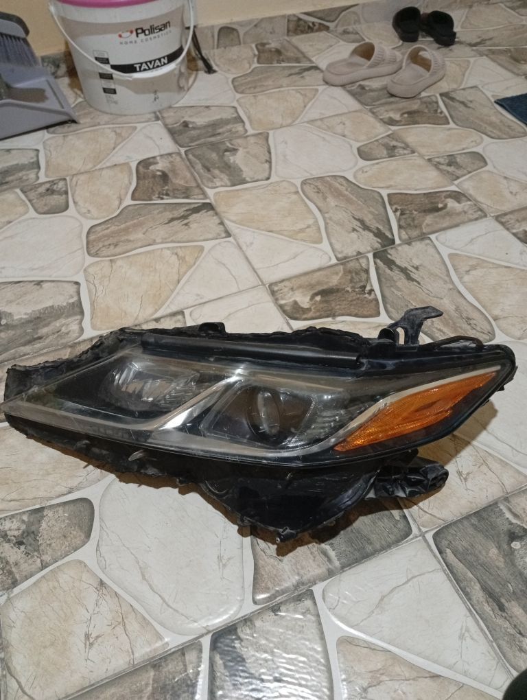 tayota camry fara cep tarap 600 TMT - ул. Подвойского (Битарап Туркменистан шаёлы) - img 1