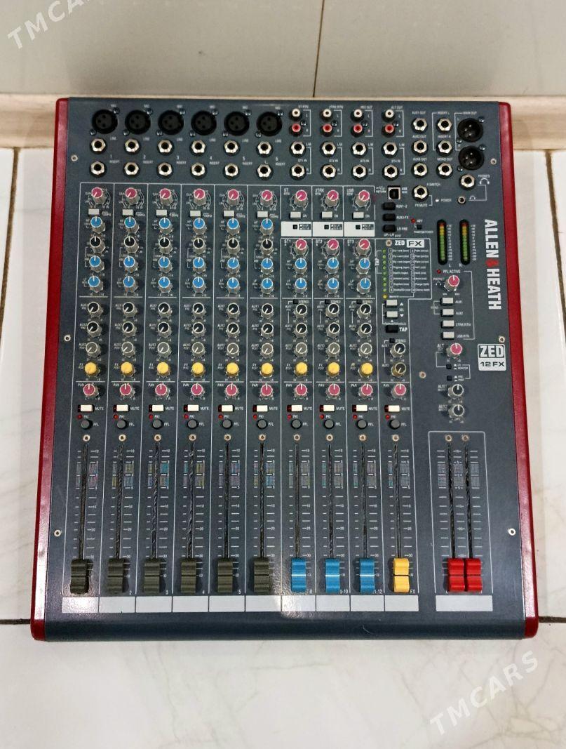 Allen & Heath ZED12FX pult - Сакарчага - img 1