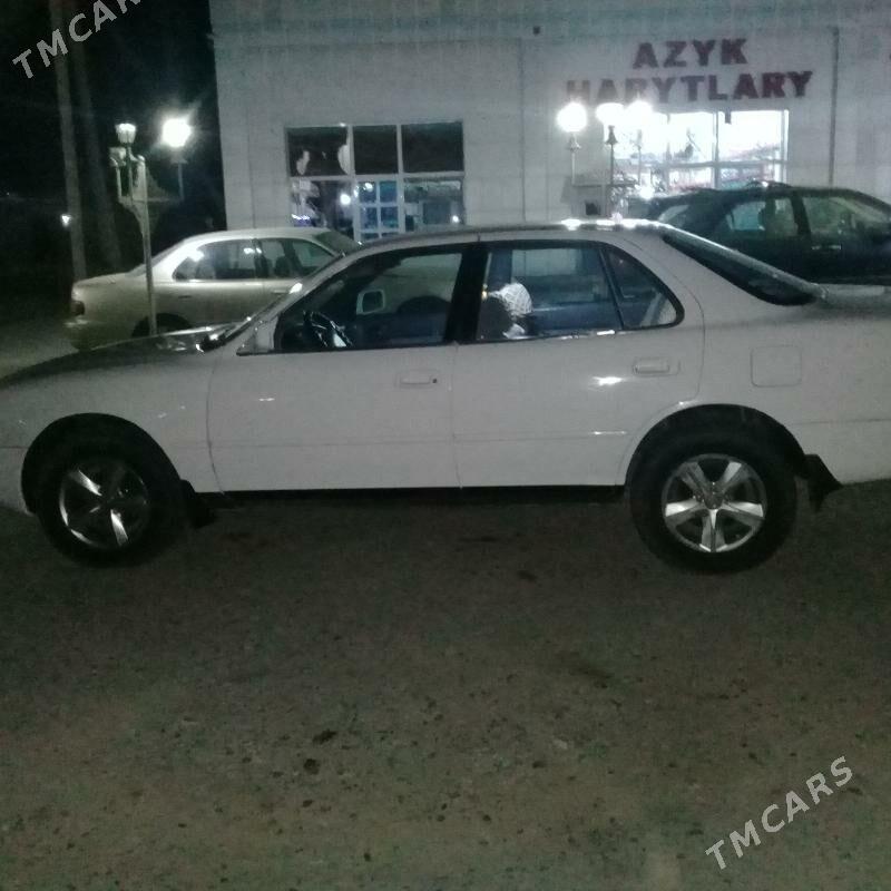 Toyota Camry 1994 - 100 000 TMT - Мары - img 1