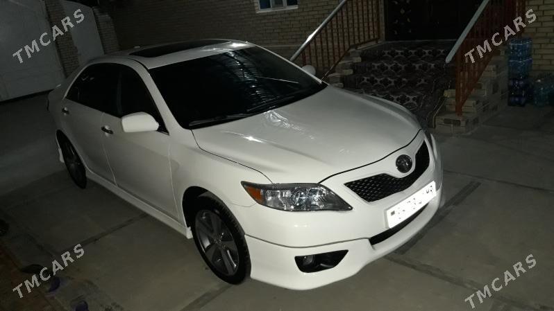 Toyota Camry 2011 - 230 000 TMT - Векильбазар - img 1