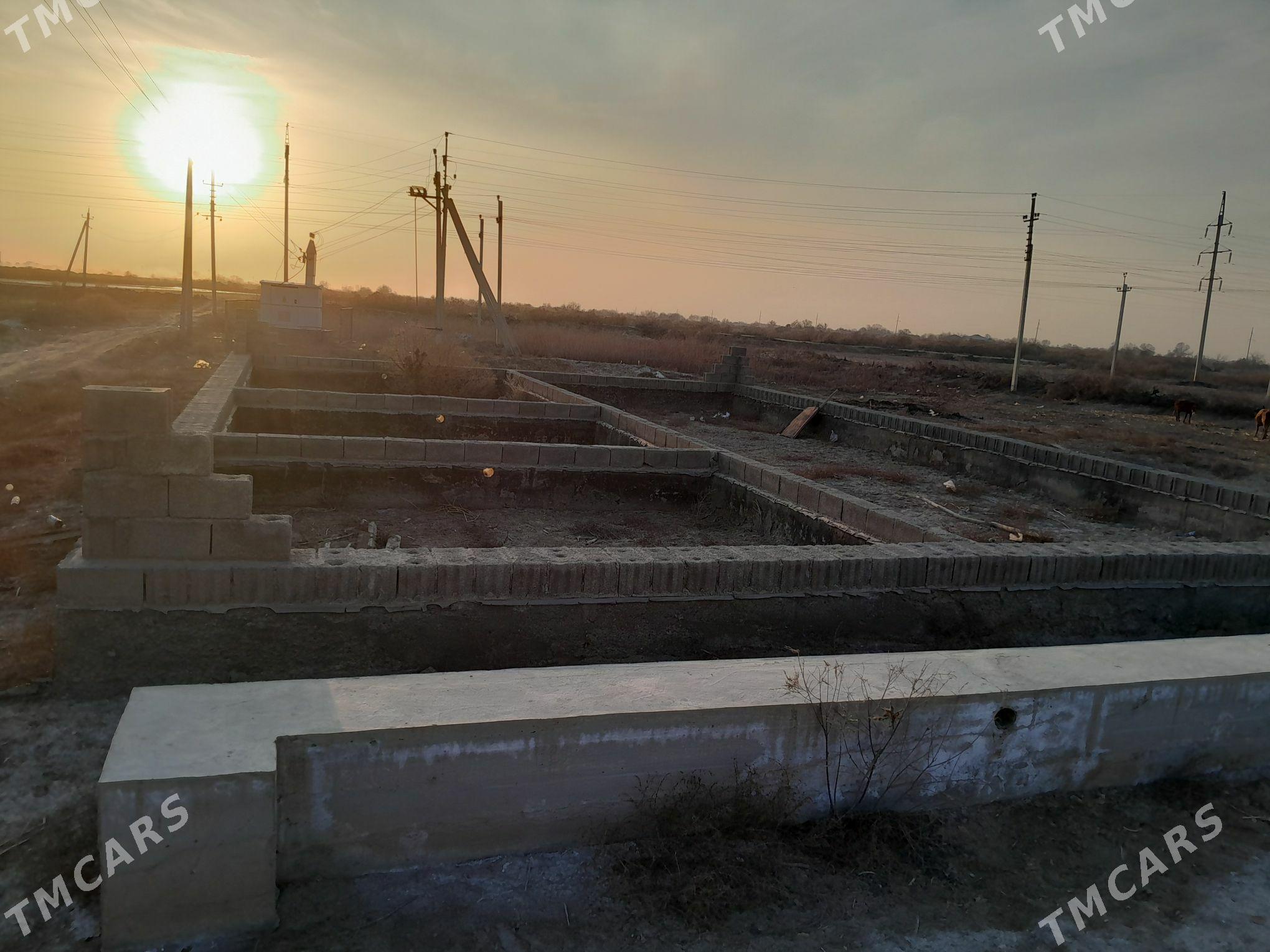 uçasga yer - Türkmenbaşy etr. - img 1