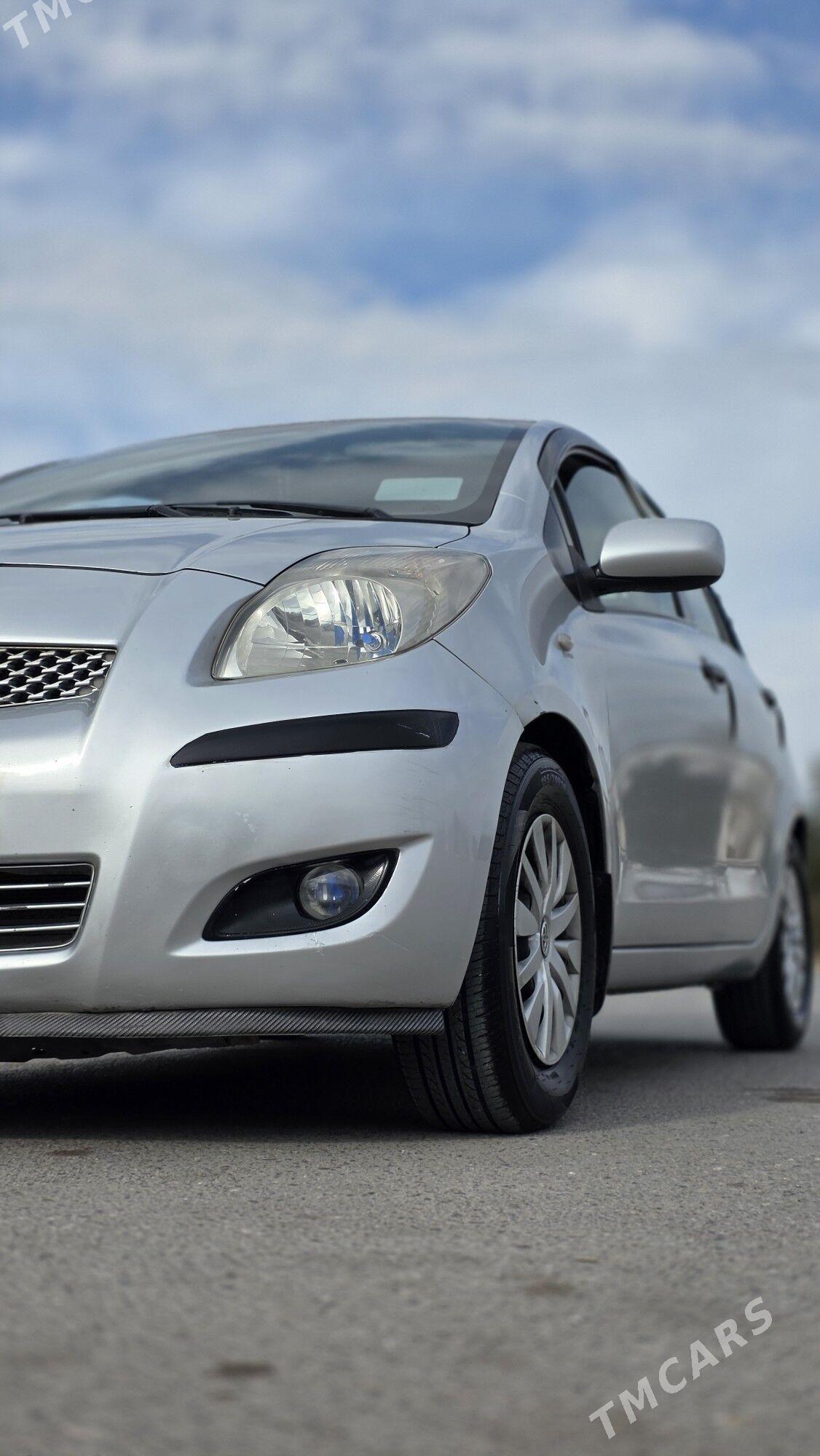 Toyota Yaris 2010 - 120 000 TMT - Ашхабад - img 1