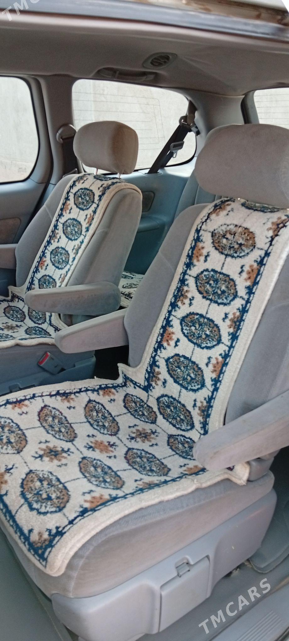 Toyota Sienna 2002 - 200 000 TMT - Gubadag - img 1