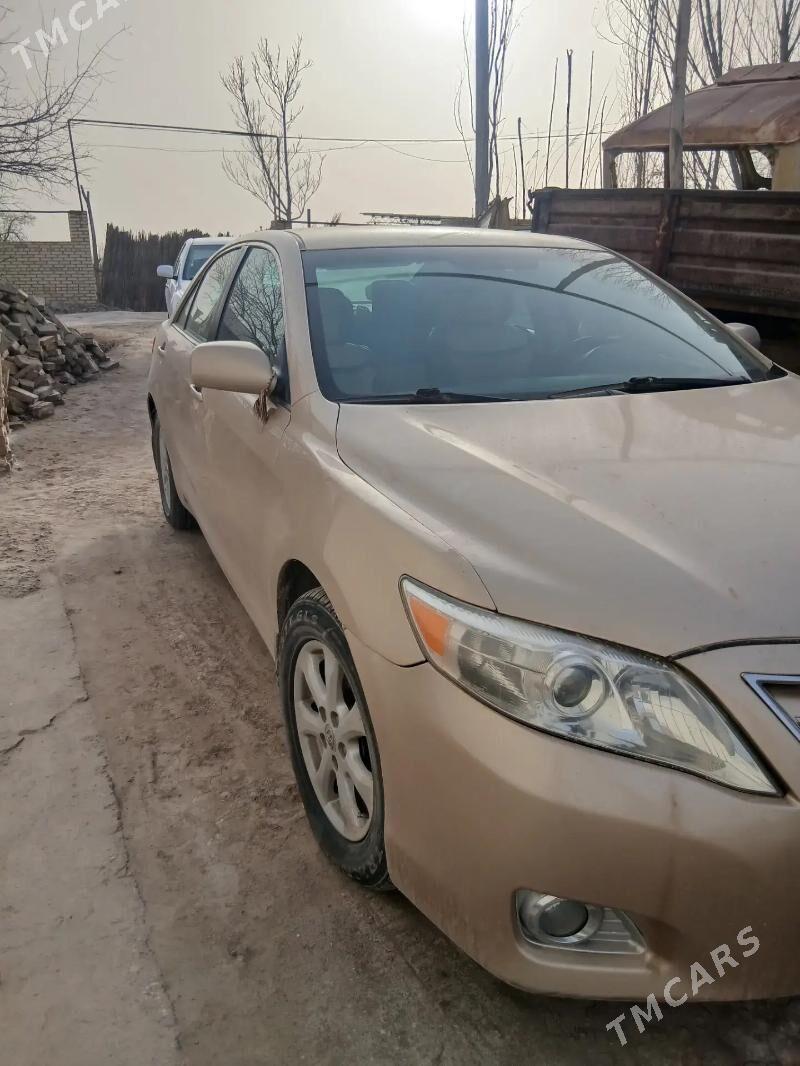 Toyota Camry 2010 - 250 000 TMT - Мары - img 1