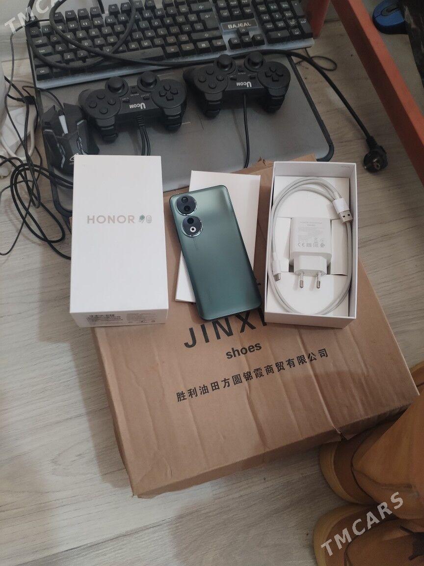 HONOR 90 (12/512) TAZE - Балканабат - img 1