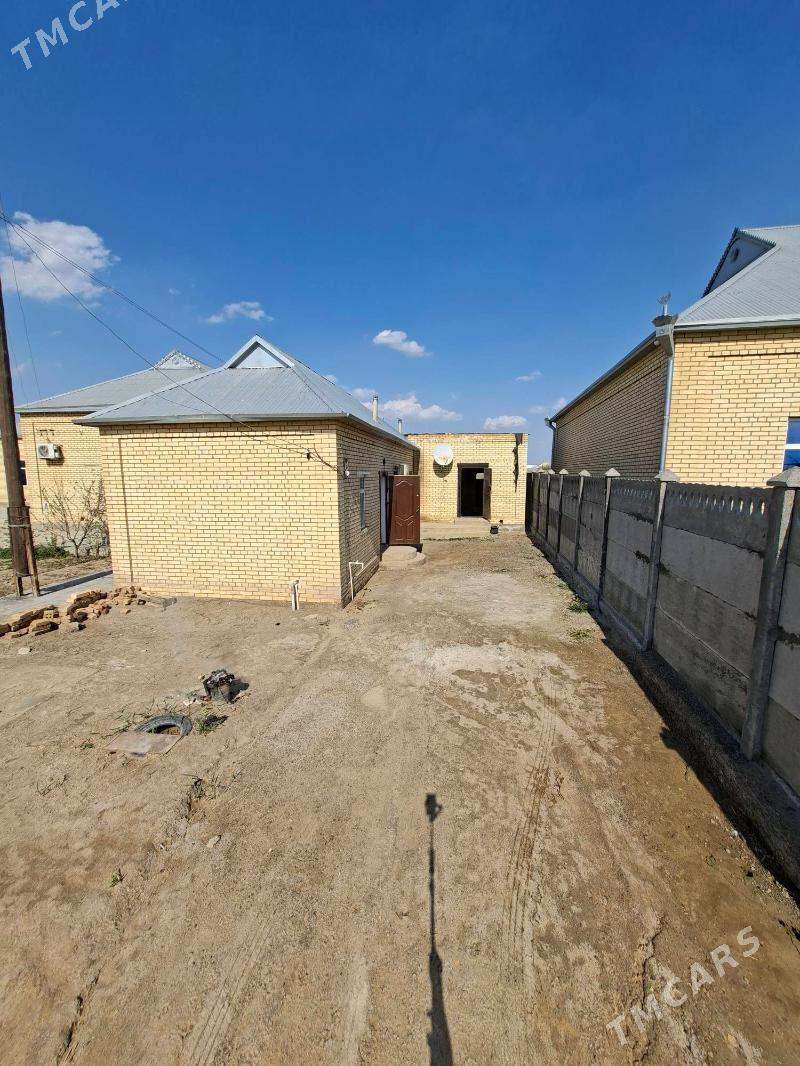 Pesanaly yolun ugry howly jaý - Mary - img 1