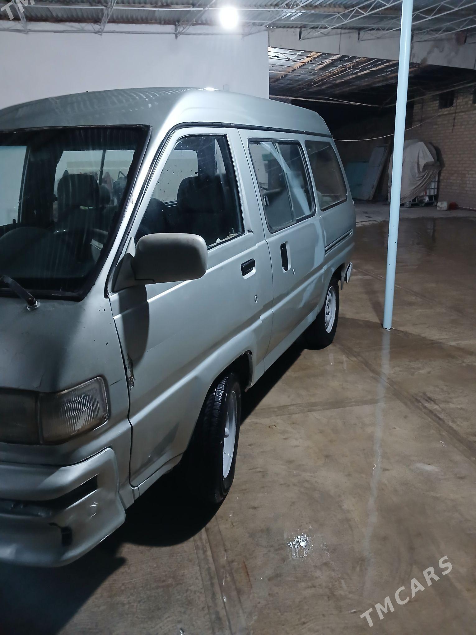 Toyota Lite ace 1991 - 30 000 TMT - Farap - img 1