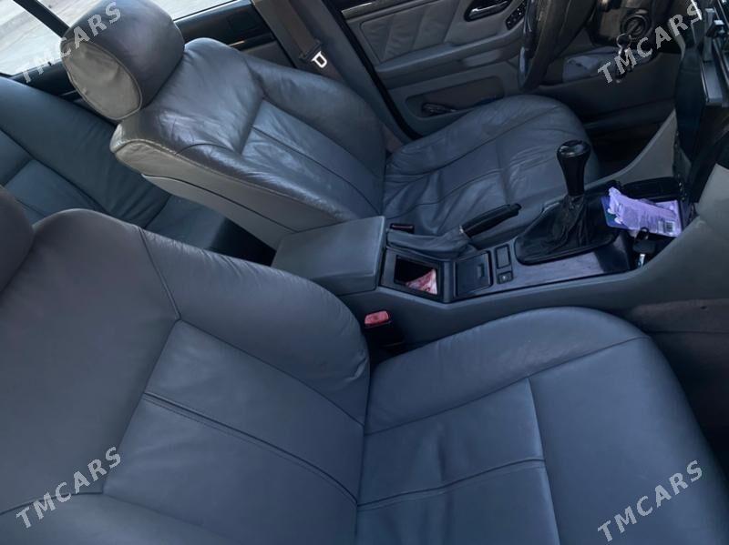 BMW E39 1998 - 110 000 TMT - Mary - img 1