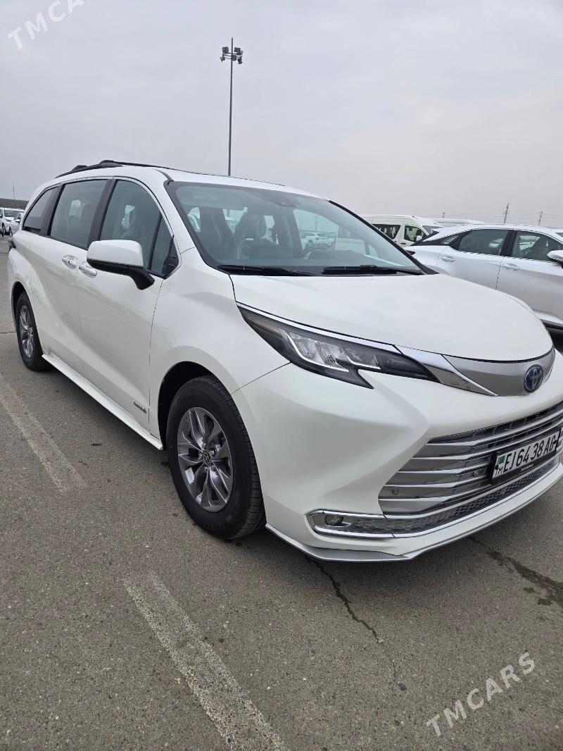 Toyota Sienna 2021 - 510 000 TMT - Aşgabat - img 1
