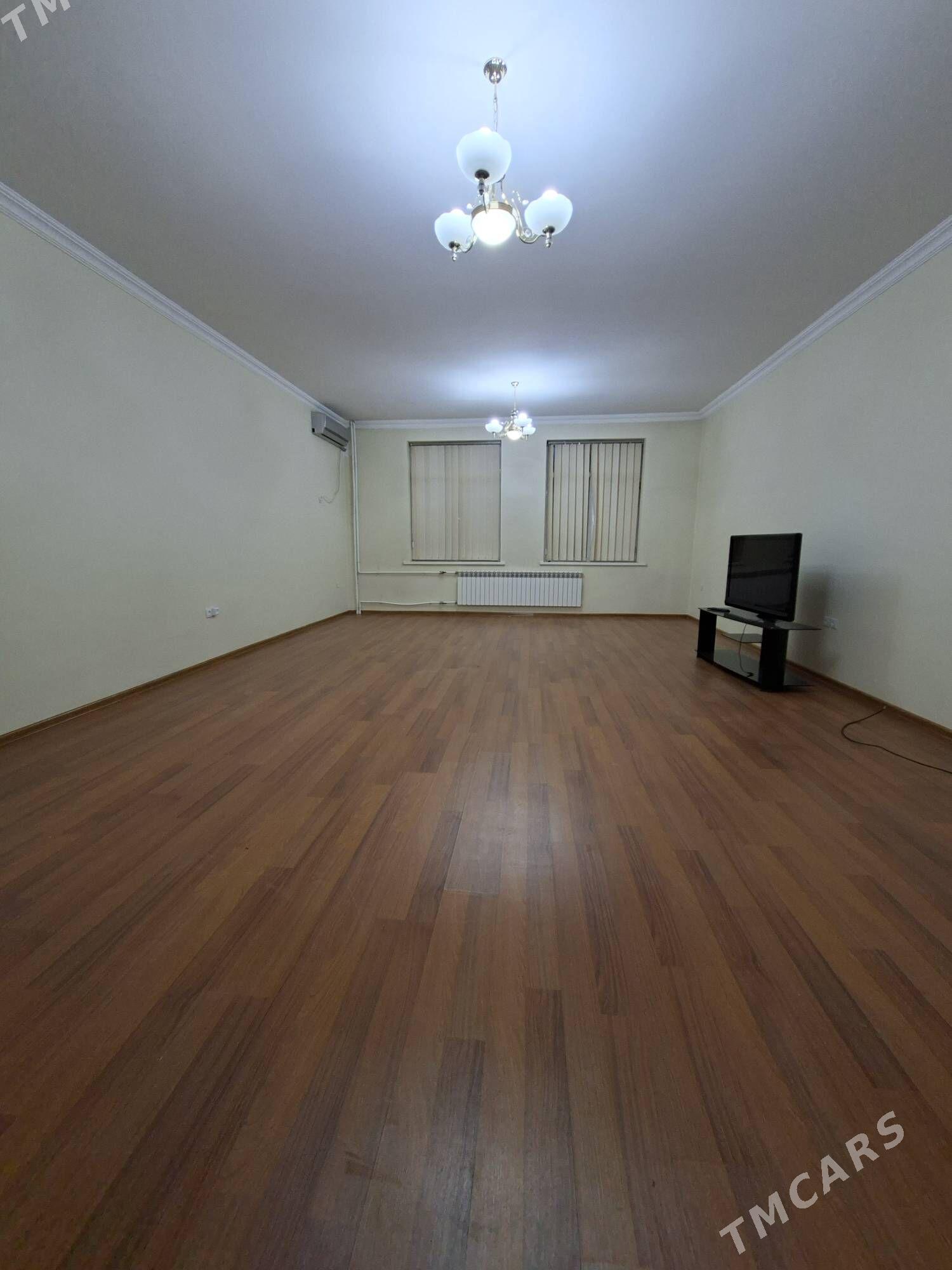 ислам каримов элитка - Türkmenabat - img 1