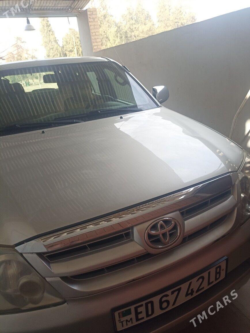 Toyota Fortuner 2012 - 250 000 TMT - Халач - img 1