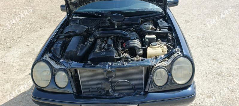 Mercedes-Benz C320 1995 - 110 000 TMT - Балканабат - img 1