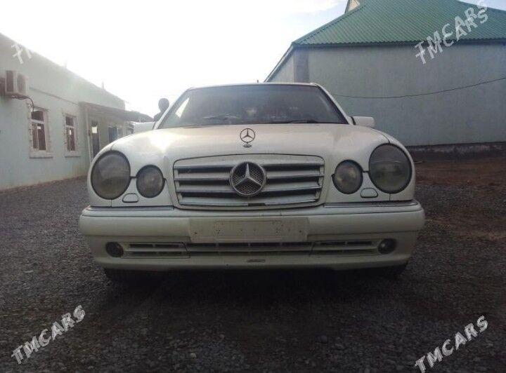 Mercedes-Benz E320 1996 - 70 000 TMT - Туркменбаши - img 1