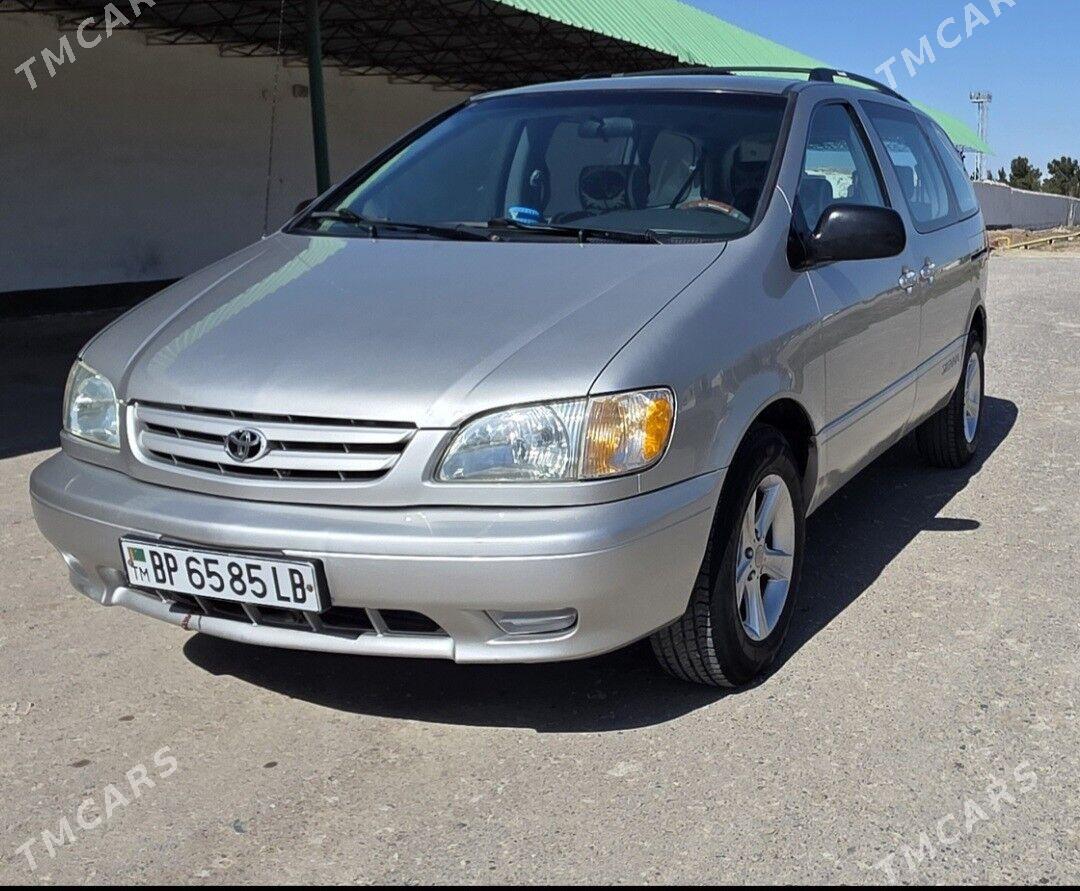 Toyota Sienna 2003 - 220 000 TMT - Керки - img 1