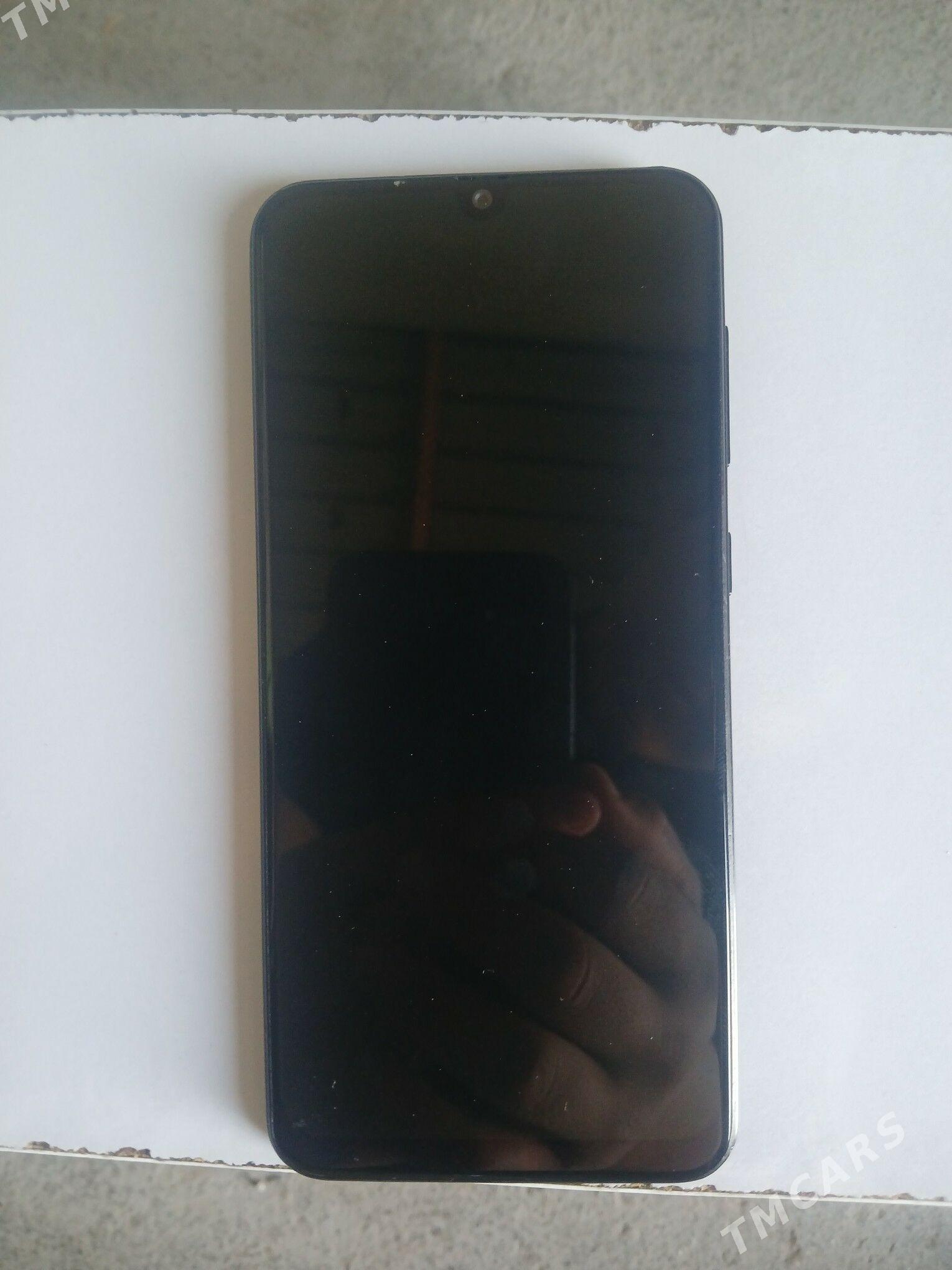 Samsung A30 - Büzmeýin - img 1