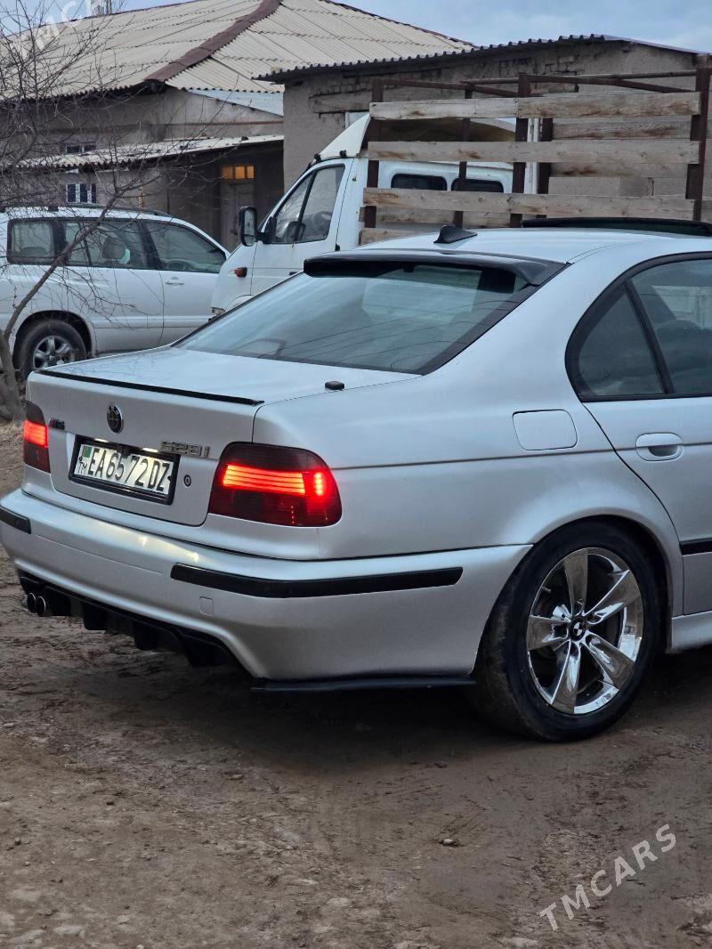 BMW E39 2001 - 120 000 TMT - Köneürgenç - img 1