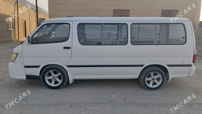 Toyota Hiace 2009 - 150 000 TMT - Бахарден - img 1
